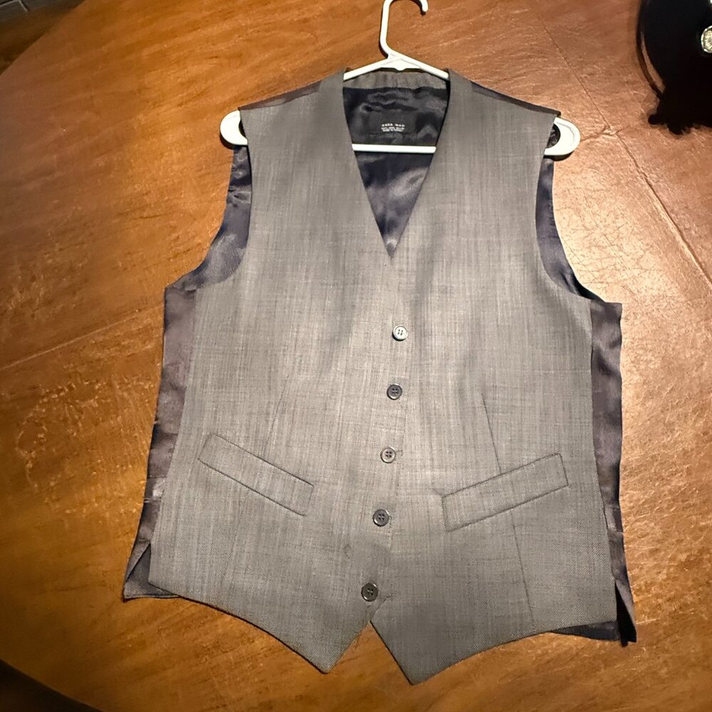 Zara Men's Vest  (Gray lightweight Wool)